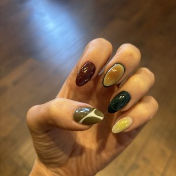 MOI Nails Studio - Nail Salons Near Me - Los Angeles, California