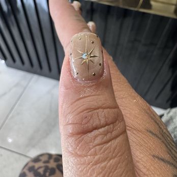 Golden Nail Bar - Celestial star - Nail Salons Near Me - Union City, California