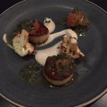 Solera - Perfectly cooked giant scallops. - Lounges Near Me - Honolulu, Hawaii