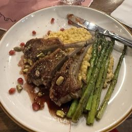 My Valentine's Day dinner was great, lamb chops, asparagus, and risotto. Yummy.