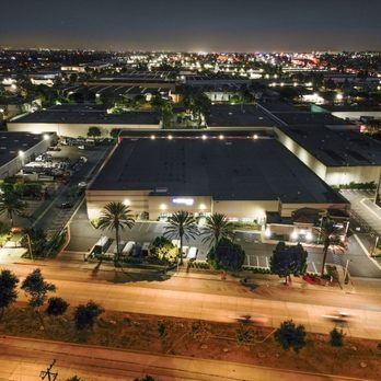 US Storage Centers - Exterior building - Self Storage Near Me - Carson, California US Storage Centers - Exterior building - Self Storage Near Me - Carson, California