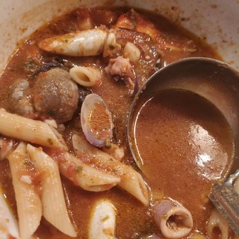 Sotto Mare - Has penne in their cioppino. - Seafood Near Me - San Francisco, California Sotto Mare - Has penne in their cioppino. - Seafood Near Me - San Francisco, California