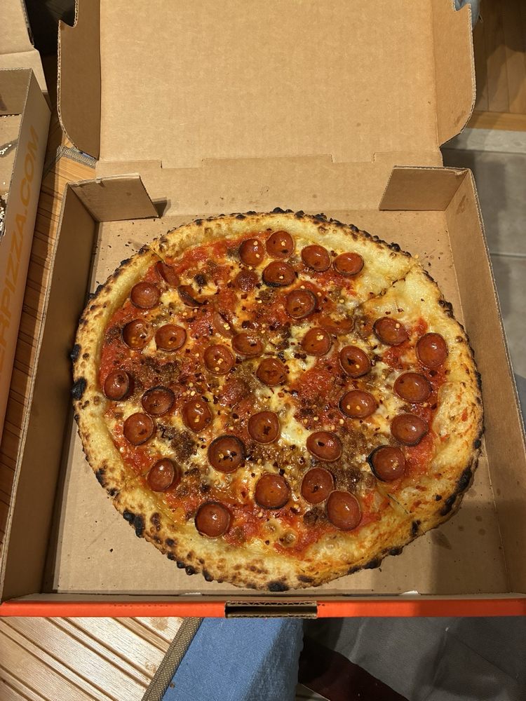 Maker Pizza Thornhill Logo