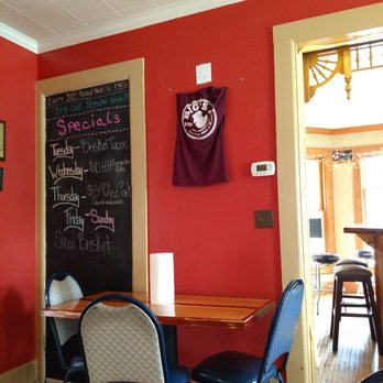 Big's BBQ & Brew Pub - Specials at bigs - Barbeque Near Me - Mt Vernon, Iowa