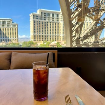 Chéri Rooftop - Lounges Near Me - Las Vegas, Nevada Chéri Rooftop - Lounges Near Me - Las Vegas, Nevada