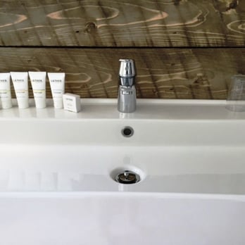 Field Guide Lodge - Hotels Near Me - Stowe, Vermont Field Guide Lodge - Hotels Near Me - Stowe, Vermont