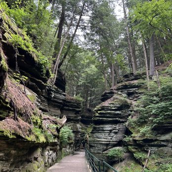 Dells Boat Tours - Witches gulch path - Boat Tours Near Me - Wisconsin Dells, Wisconsin