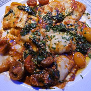 Redwood Cafe - New American Near Me - Modesto, California
