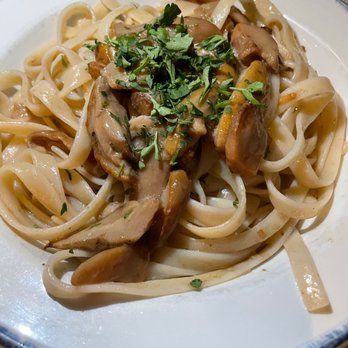 Da Emma - Mushroom fettuccini - Italian Near Me - Montreal, Quebec
