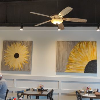 Sunrise Cafe - Breakfast & Brunch Near Me - Denver, North Carolina
