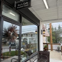 Em J's Cafe
