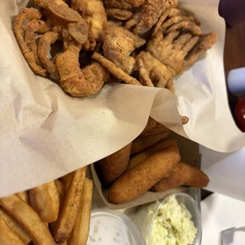Front Street Fish - Softshell crab with sides - Seafood Near Me - New Bern, North Carolina Front Street Fish - Softshell crab with sides - Seafood Near Me - New Bern, North Carolina