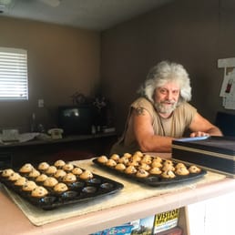 The muffin man/ owner The muffin man/ owner