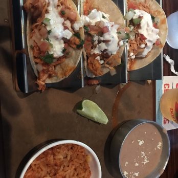 Que Onda - Matthews - Tinga de Pollo Street Tacos - Mexican Near Me - Matthews, North Carolina
