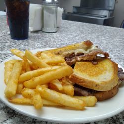 Curly Girls Cafe & Catering