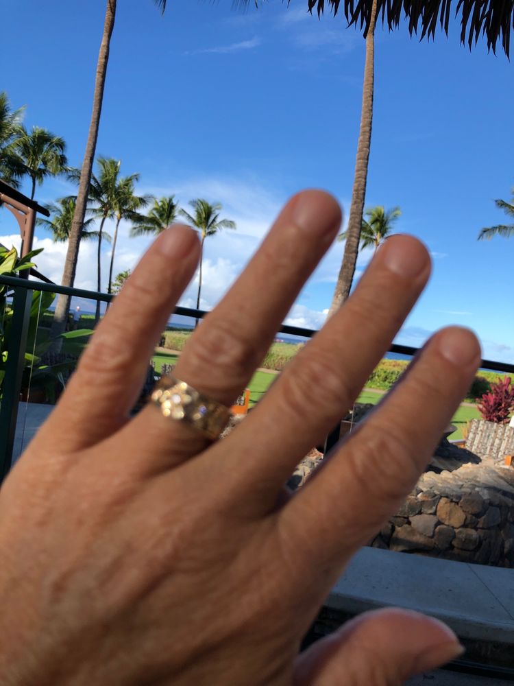 MAUI DIVERS JEWELRY TEMP. CLOSED 2435 Kaanapali Pkwy, Lahaina, Hawaii Jewelry Phone