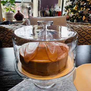 Ida's Sweet Tooth - Caramel cake - Desserts Near Me - Chicago, Illinois