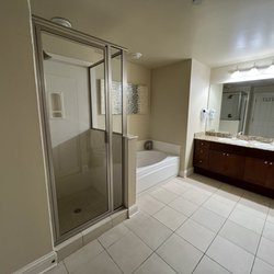 Aqua - 11th Floor room