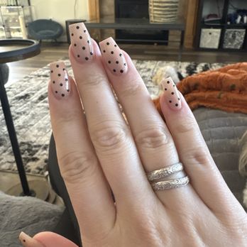 Super Nails & Spa - Polka Dot Cat Eye Coffin Nails - Nail Salons Near Me - Vancouver, Washington