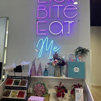 Eclair Affaire - Desserts Near Me - Weston, Florida Eclair Affaire - Desserts Near Me - Weston, Florida