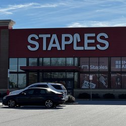 Staples - Huge parking lot