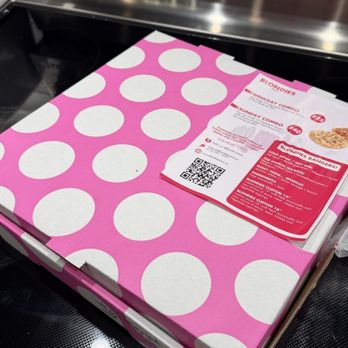 Blondies Pizza - Pizza Near Me - Ottawa, Ontario