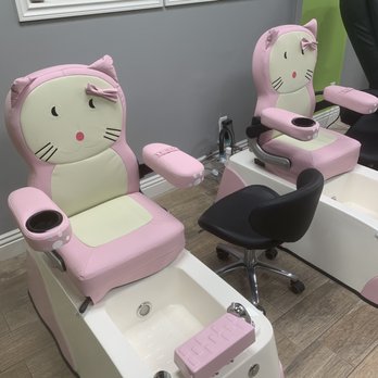 Organic Beauty Nails - Little kid pedi chairs! So cute and brand new!! - Nail Salons Near Me - Encino, California