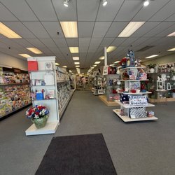 Tooley's Drug & Homecare - Home decor store