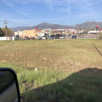 Costa Vida - a view of a gas station from a car window - Mexican Near Me - Fillmore, Utah Costa Vida - a view of a gas station from a car window - Mexican Near Me - Fillmore, Utah