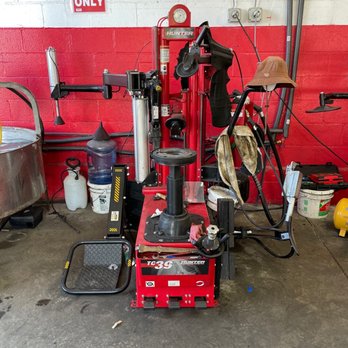 Tire Tech Mobile Service - Advanced Tire Machine - Tires Near Me - Boston, Massachusetts