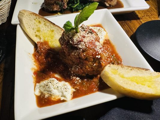 Bellacosa Wine & Tapas Bar by null