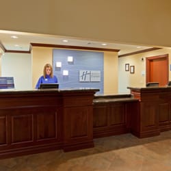 Holiday Inn Express & Suites Winona
