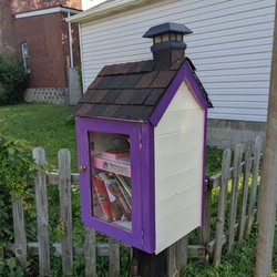 Dax & Kasidy's Little Library - Dax & Kasidy's Little Library, 1337 Sheffield St, Pittsburgh