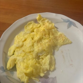 Morning Glory Café - Savory Pesto Omelette 3 Fingered Jack Omelette Little Bear's Vegan Omelette Side of Egg - Vegetarian Near Me - Eugene, Oregon