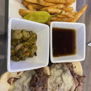 Fozzys Bar & Grill - Italian Beef - Sports Bars Near Me - Franklin, Tennessee Fozzys Bar & Grill - Italian Beef - Sports Bars Near Me - Franklin, Tennessee