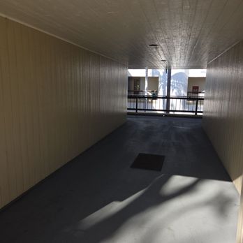 Mehry Lundquist, PhD - Hallway - Psychologists Near Me - Newport Beach, California Mehry Lundquist, PhD - Hallway - Psychologists Near Me - Newport Beach, California