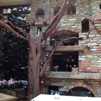 Le Petit Café - Coffee & Tea Near Me - Brooklyn, New York