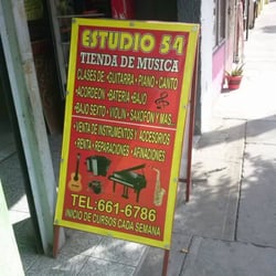 Pianos Estudio 54 - Aprende a tocar algo