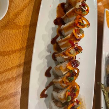 Kemuri - Snow Blossom Roll - Sushi Bars Near Me - Little Rock, Arkansas