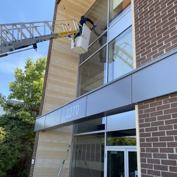 Lavage de Vitres RM - Window Washing Near Me Lavage de Vitres RM - Window Washing Near Me