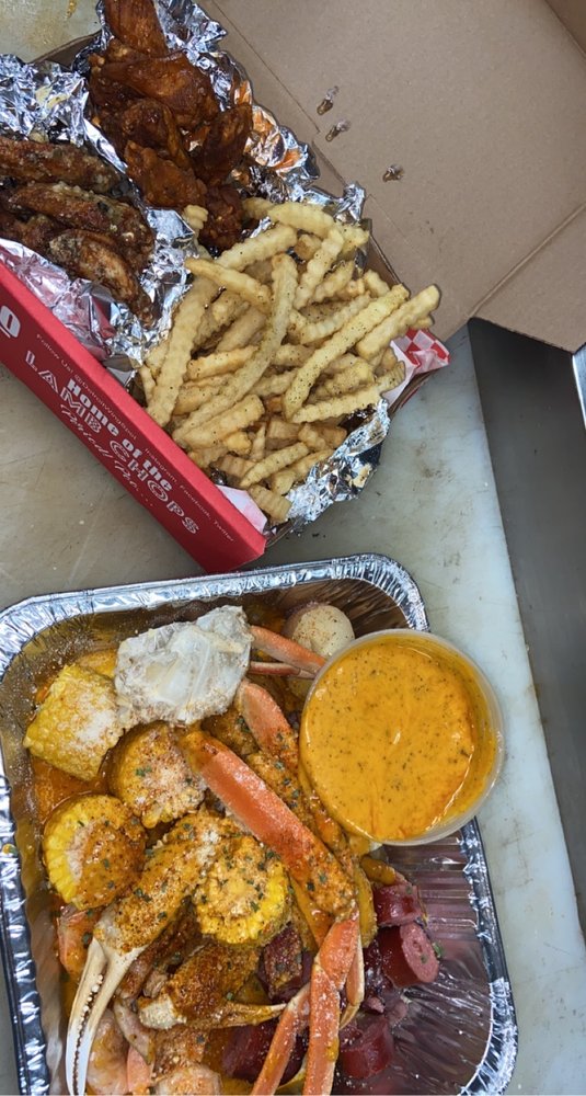 DETROIT WING SPOT Updated August 2024 69 Photos & 17 Reviews