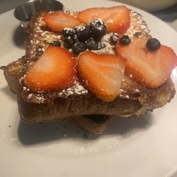 The Franklin Restaurant & Bar - French Toast - Breakfast & Brunch Near Me - Secaucus, New Jersey The Franklin Restaurant & Bar - French Toast - Breakfast & Brunch Near Me - Secaucus, New Jersey