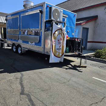 Pupusas Y Mas - Food Trucks Near Me - Davis, California Pupusas Y Mas - Food Trucks Near Me - Davis, California