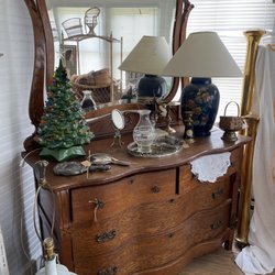 Southern Roots  A Vintage Market Experience