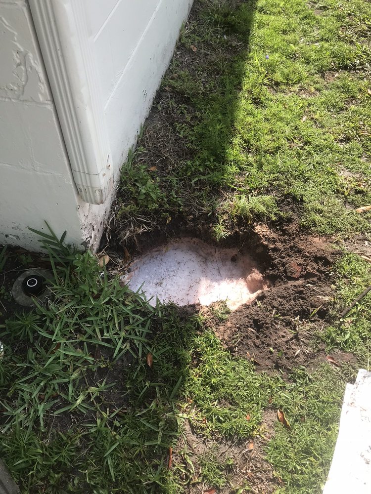 Slide of Hammerhead Roof and Structure Softwash