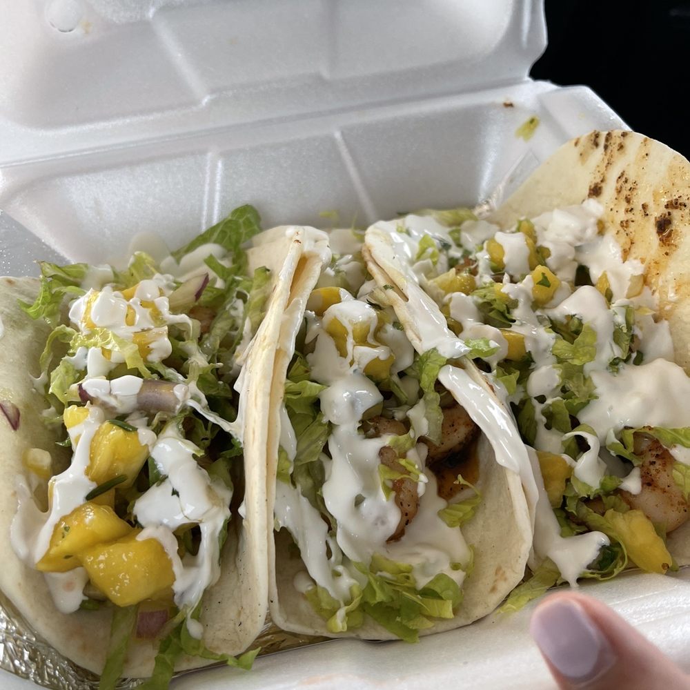 Hawaiian shrimp tacos Hawaiian shrimp tacos