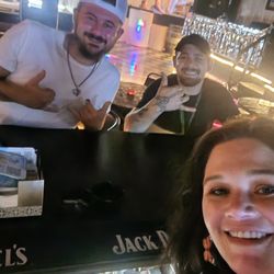 Pikeview lounge