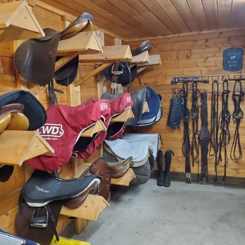 The Riding School - We teach Hunt Seat, an English style of riding. - Horseback Riding Near Me - Yelm, Washington The Riding School - We teach Hunt Seat, an English style of riding. - Horseback Riding Near Me - Yelm, Washington