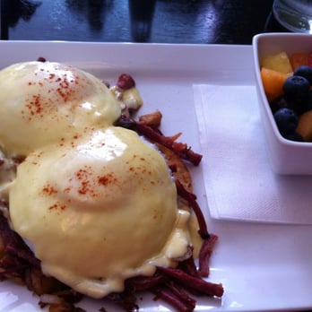 Syrup Downtown - Cherry creeker eggs Benedict - Breakfast & Brunch Near Me - Denver, Colorado