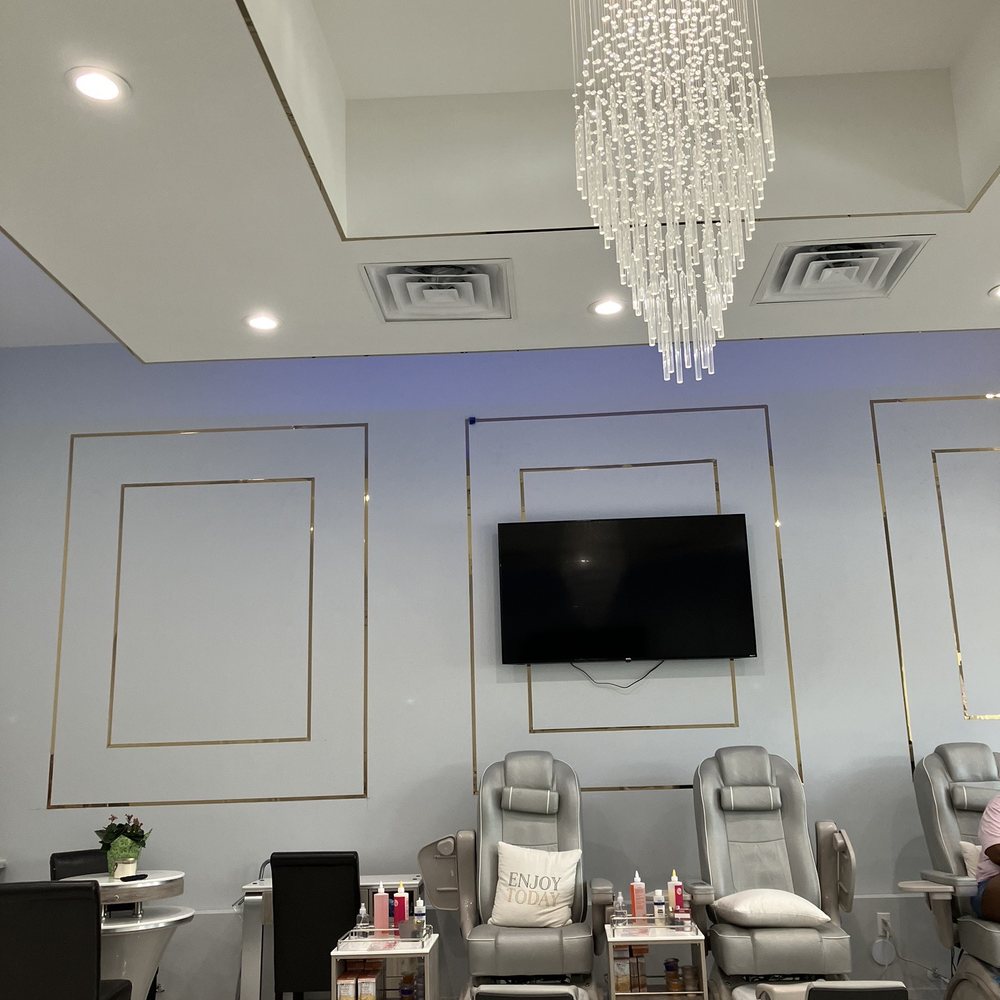Pretty Nails & Spa - Very clean and relaxing - Nail Salons Near Me - Gainesville, Florida Pretty Nails & Spa - Very clean and relaxing - Nail Salons Near Me - Gainesville, Florida